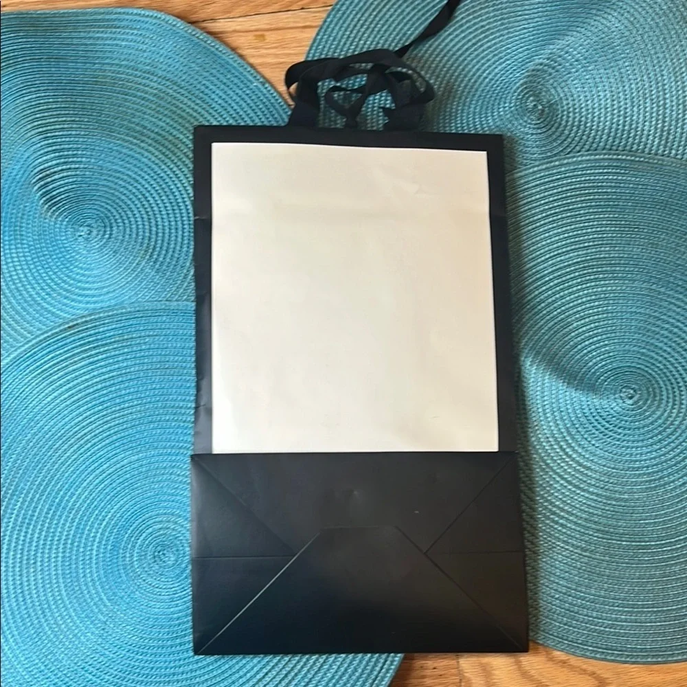 Gucci White and Black Shopping Bag